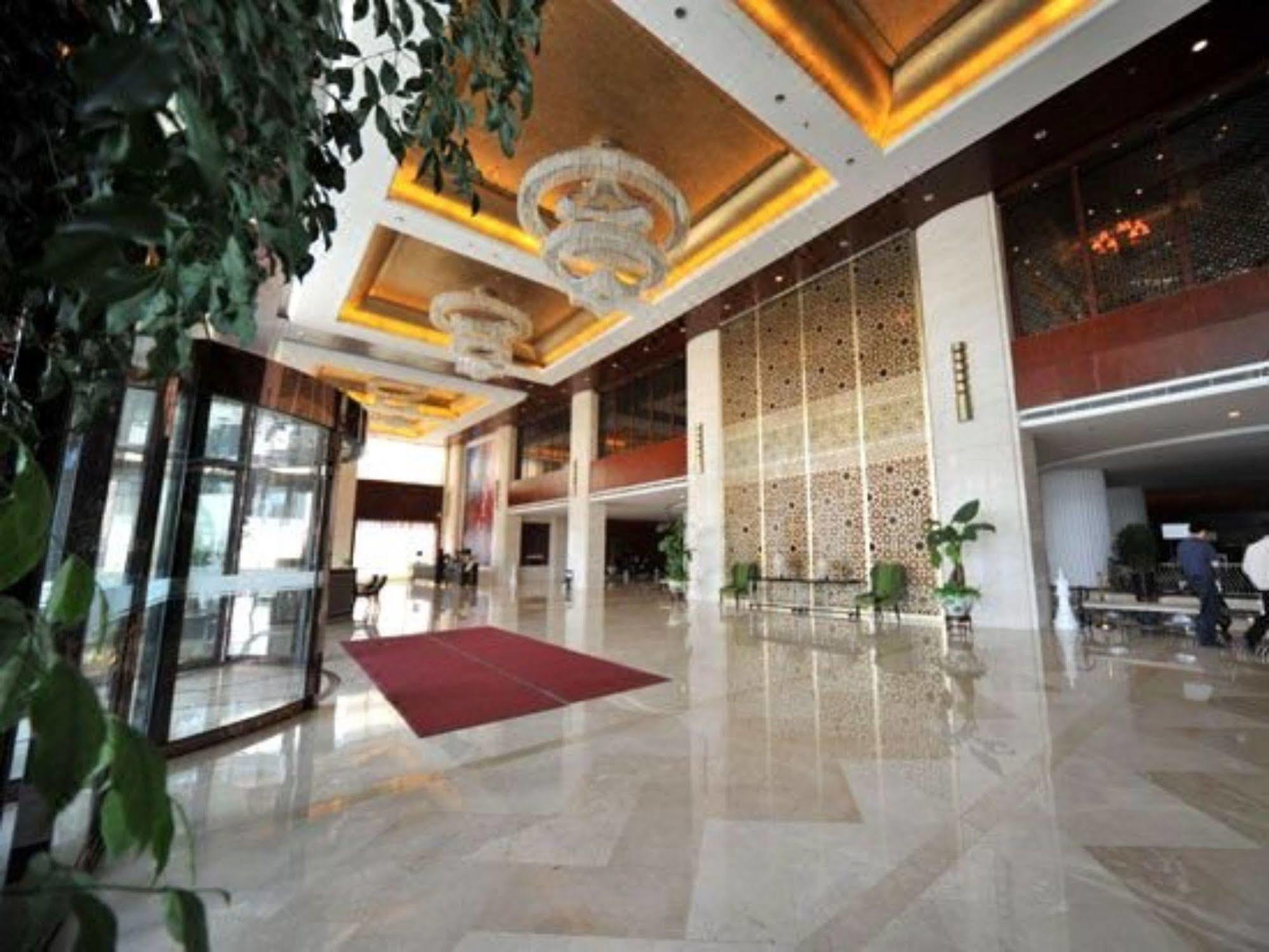 S&N Dalian Hotel Exterior foto